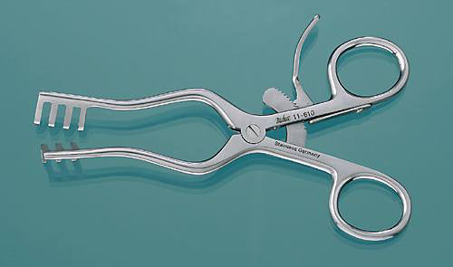 Miltex Weitlaner Retractor, 7-3/4, 3 X 4 Teeth, Blunt